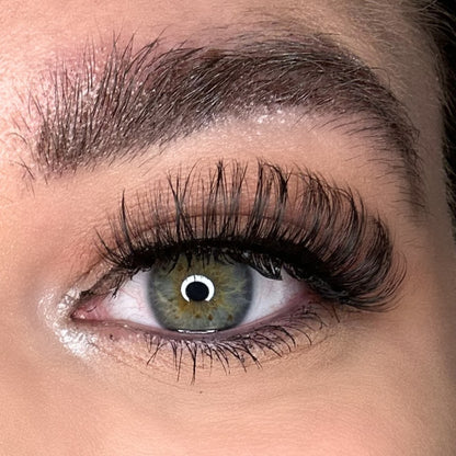 VOLUME LASH